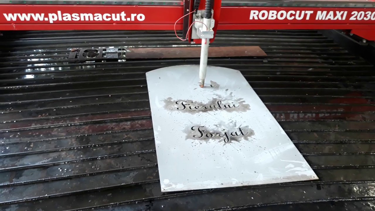 Masina de taiat cu plasma Robocut Maxi 2030