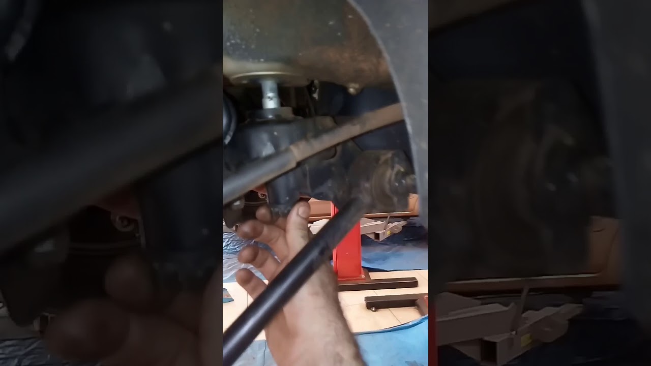 Hyundai Santa Fé, troca da bandeja superior traseira.