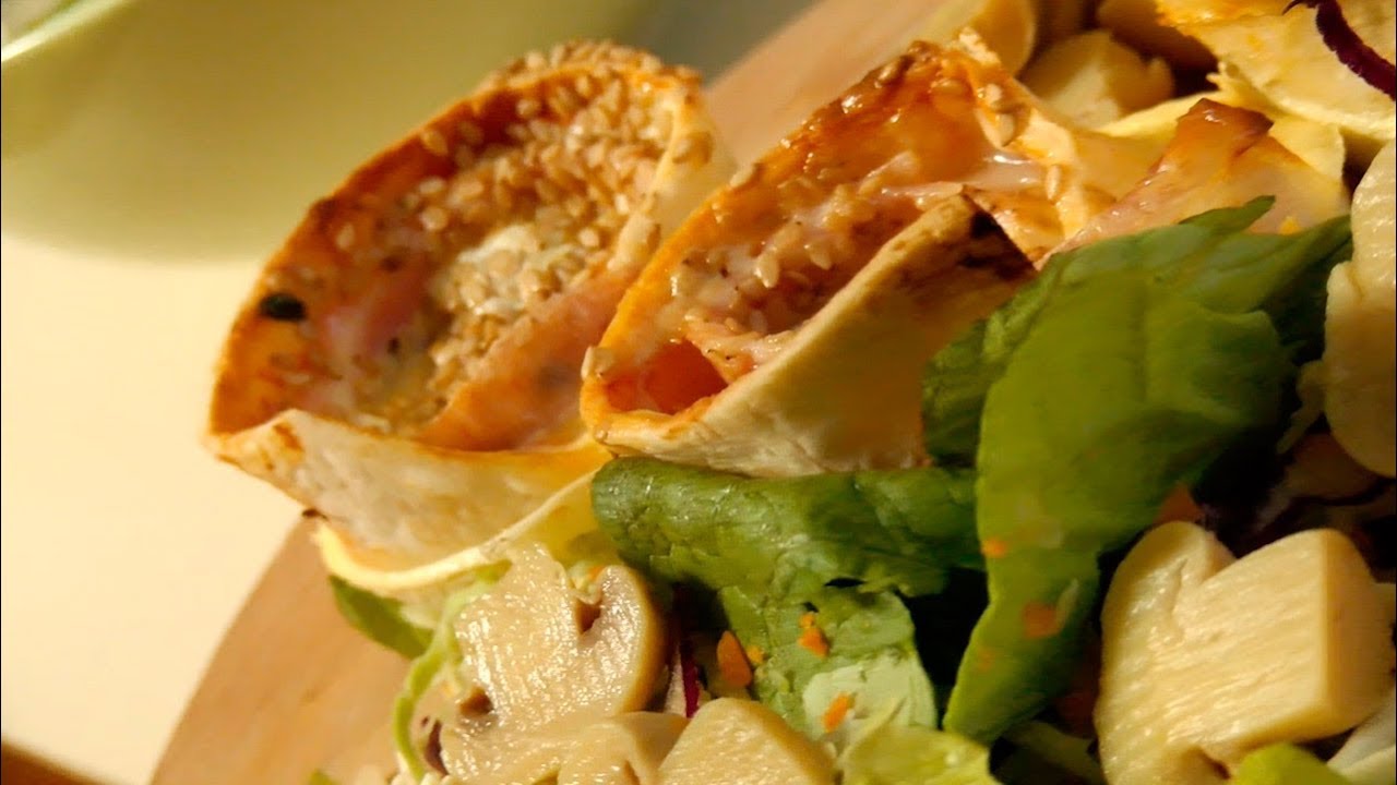 Pizza tortilje zapečene u kalupu za mafine