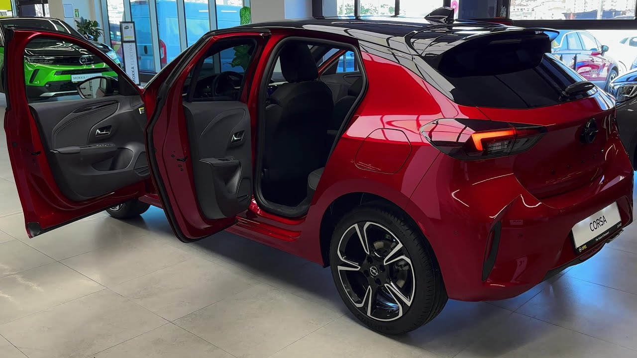 Opel Corsa 2024 — детали интерьера и экстерьера