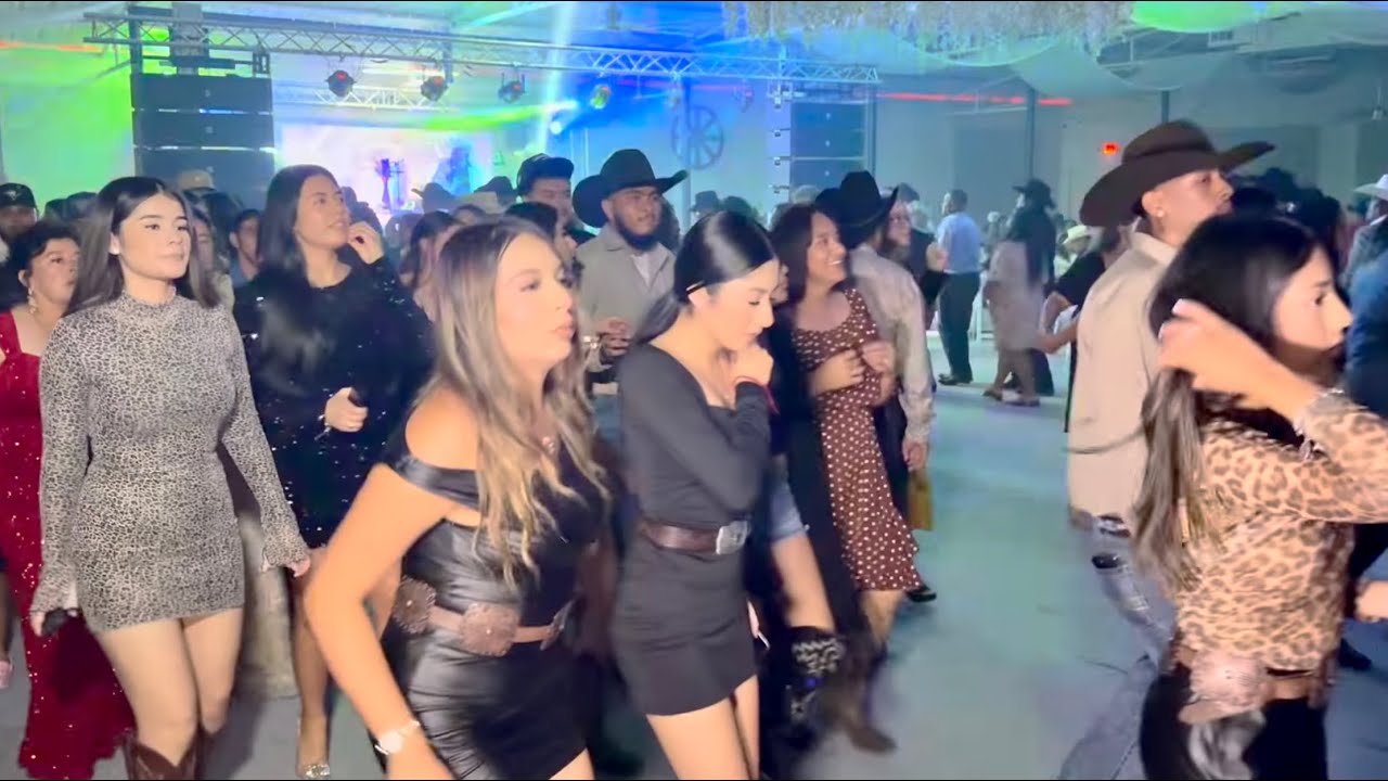 Súper popurrí En Vivo el Nuevo Corcel 