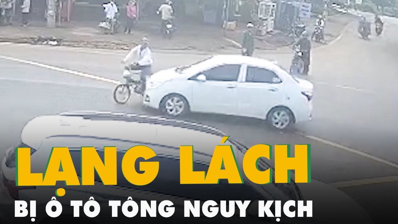 Chạy xe đạp điện lạng lách giữa ngã tư, người đàn ông bị ô tô tông nguy kịch