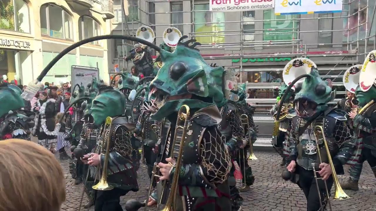 Borggeischter-Musig Roteborg - Fasnacht Luzern 2023 - Ausmarsch