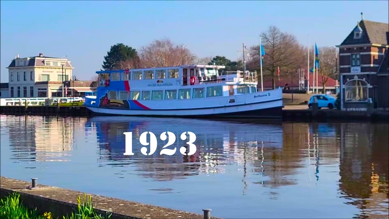 Avifauna V 1923. Старинный речной круизный корабль в Голландии.