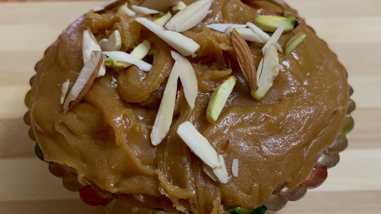 Simple Wheat Flour Halwa || Atta Halwa || Quick and Easy Wheat Halwa with Jaggery Syrup ||