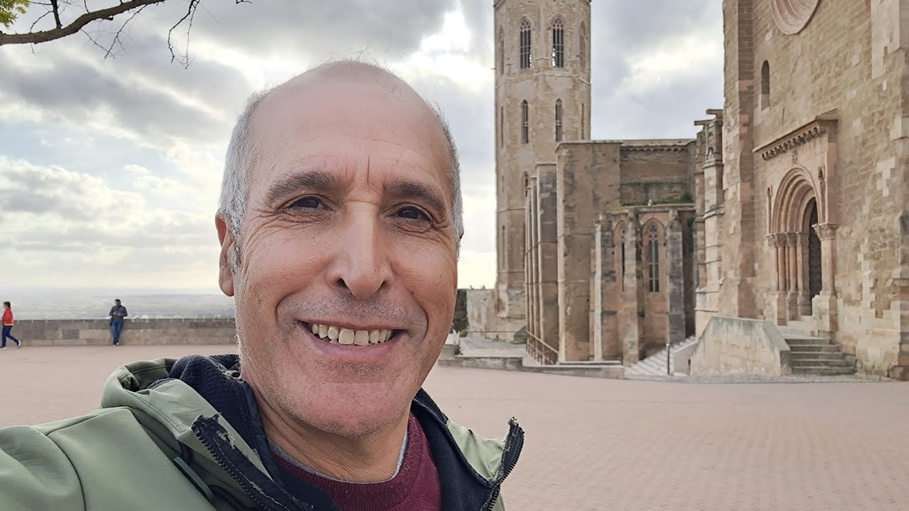 ثمان قرون دام حكم المسلمين في شبه الجزيرة الايبيرية رغم ذلك آثار قليلة بقيت بسبب التدمير .