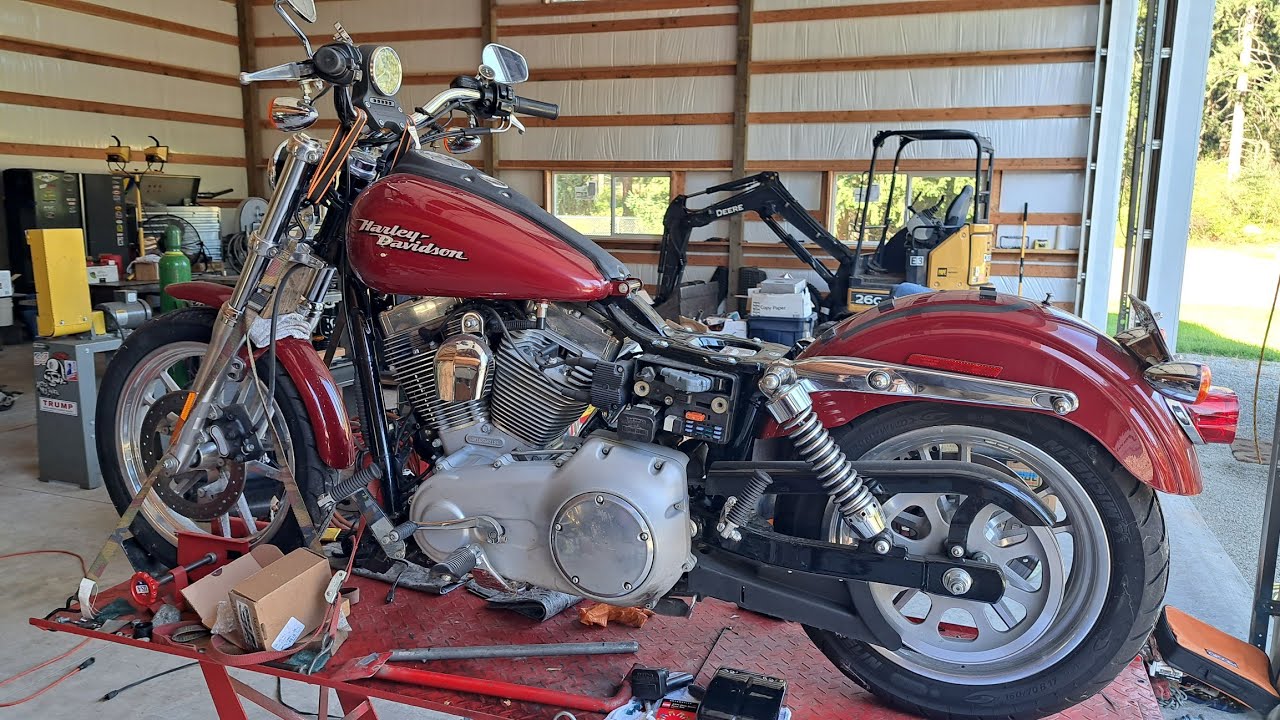 Harley Dyna Blowing Battery Fuse, Solved! (TSM/TSSM Replacement)