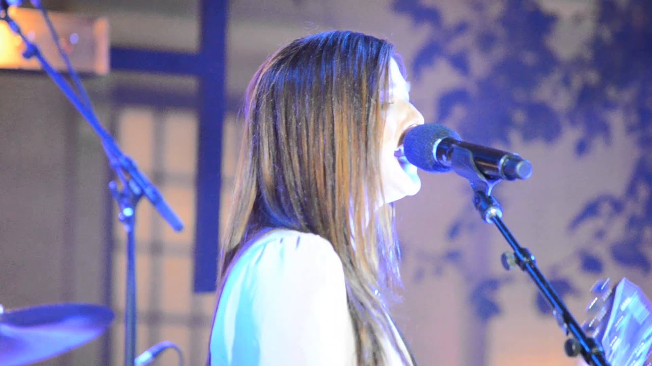 Cassadee Pope - Edge of a Thunderstorm (live the Grove 7/23/2014)