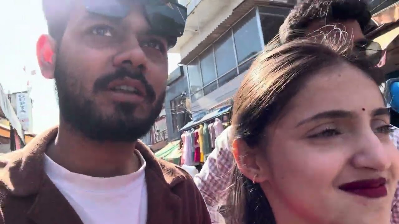Cute Girl vs Cute Bhabi 🥰 [ Prank on Bhumika सुबह सुबह किया भूमिका के साथ प्रैंक]
