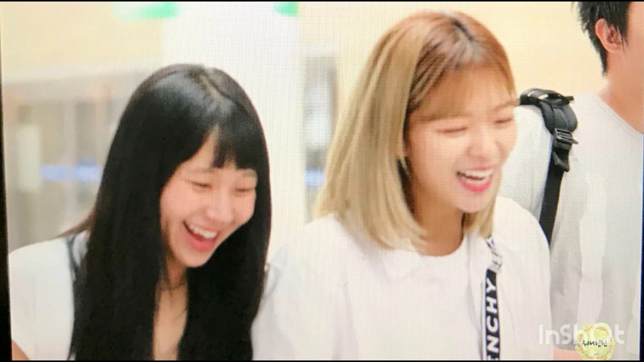JEONGYEON X CHAEYOUNG 👭 - 