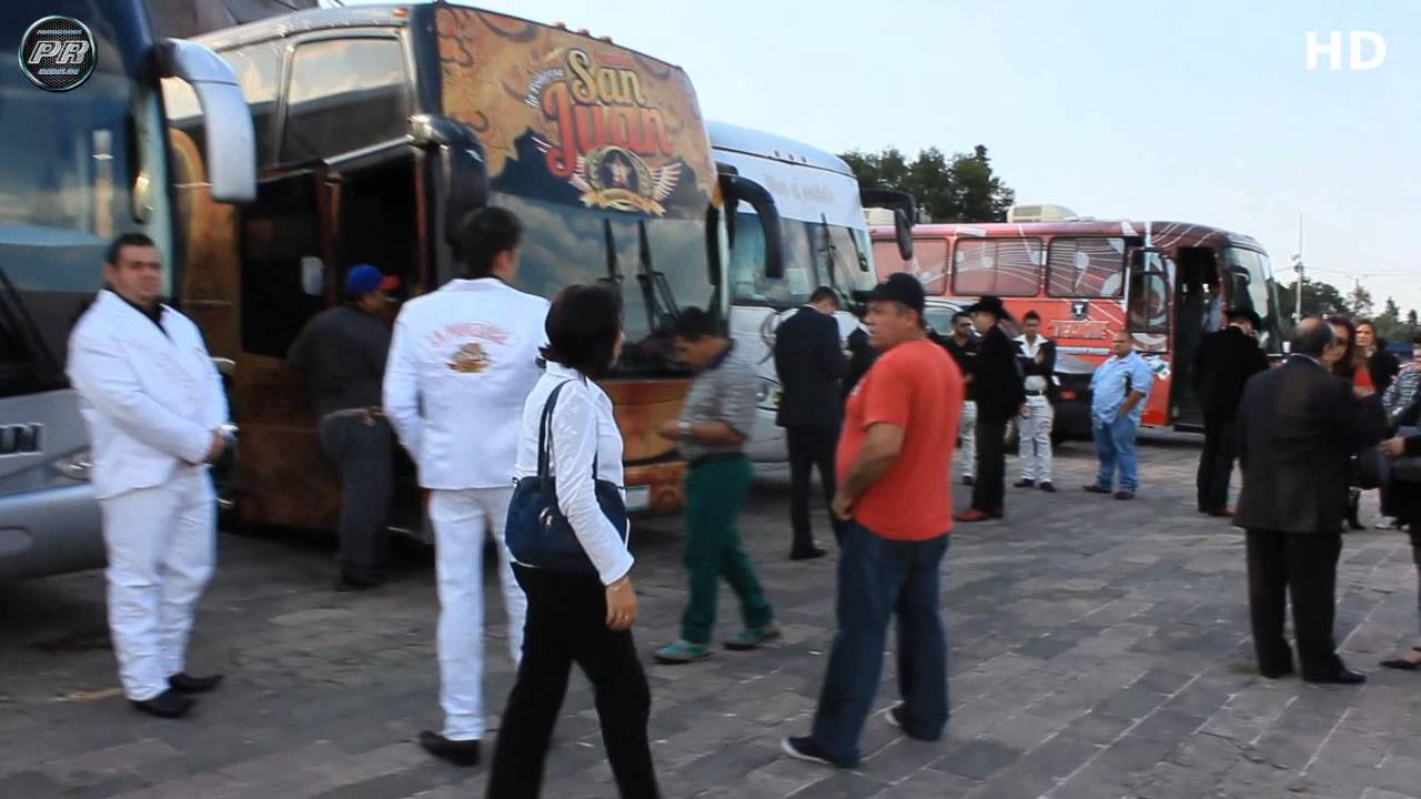 Llegada De Bandas a PREMIOS BANDAMAX 2013
