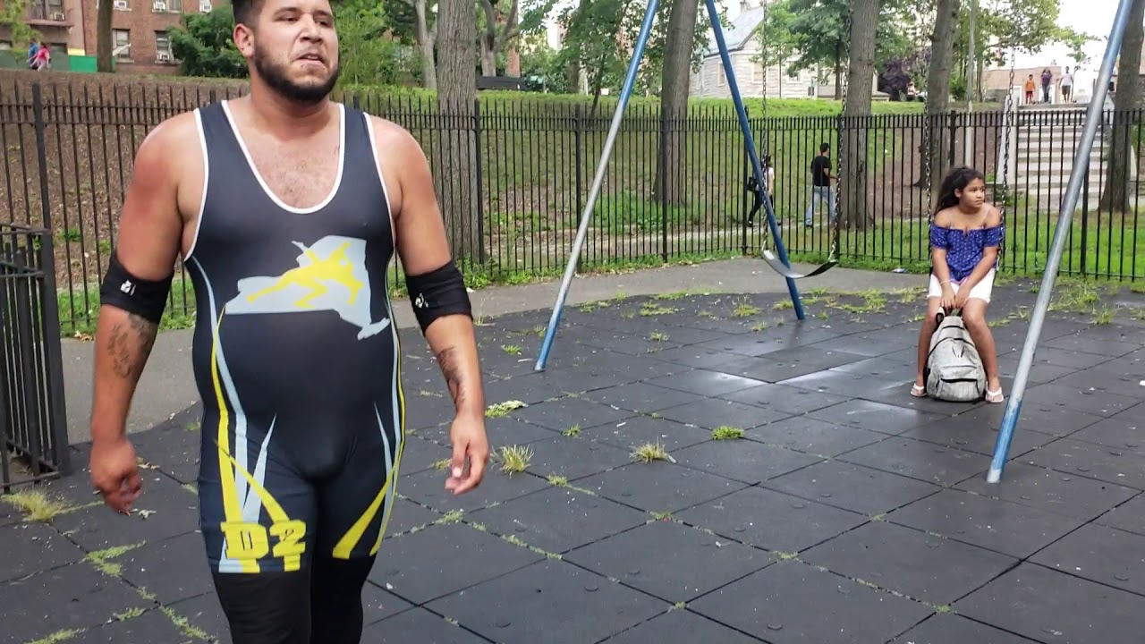 Killer Maniac vs. Mark Maverick