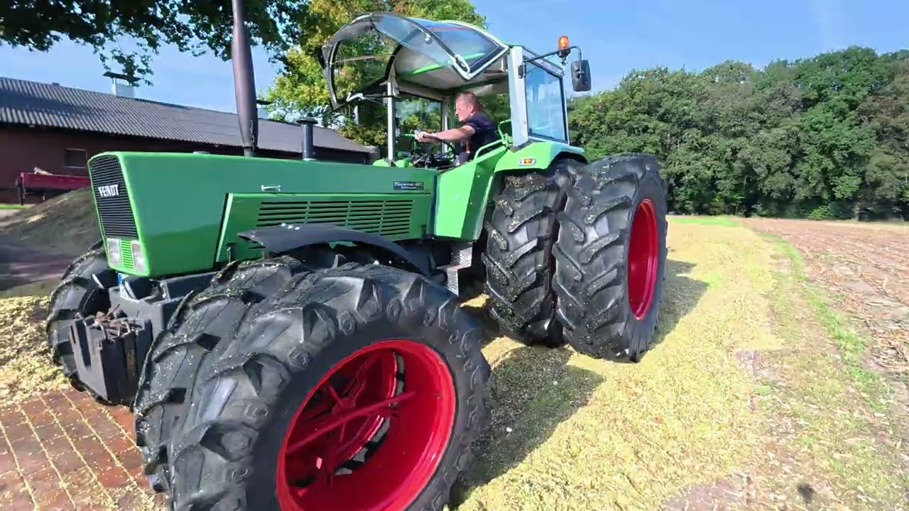 Oldtimer-Power beim Häckseln! Häckselclub Emstek legt los 🚜🔥 / Fendt / Ford / Deutz / Case (1 von 3)