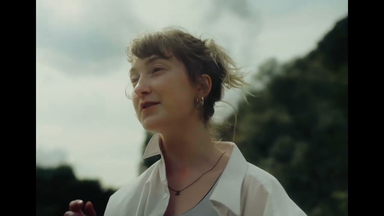 Moglii & Novaa - Little Light (Official Musicvideo)