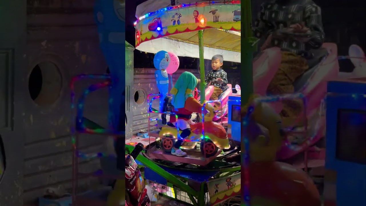 Naik odong odong kelinci lucu bawa balon Doraemon biru seru