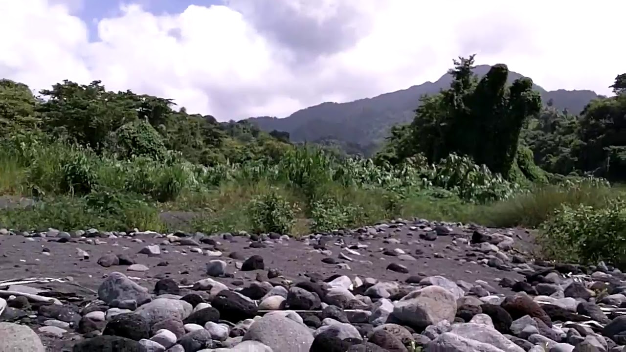 St.Vincent || Wallilabou River/ Caribbean Sea