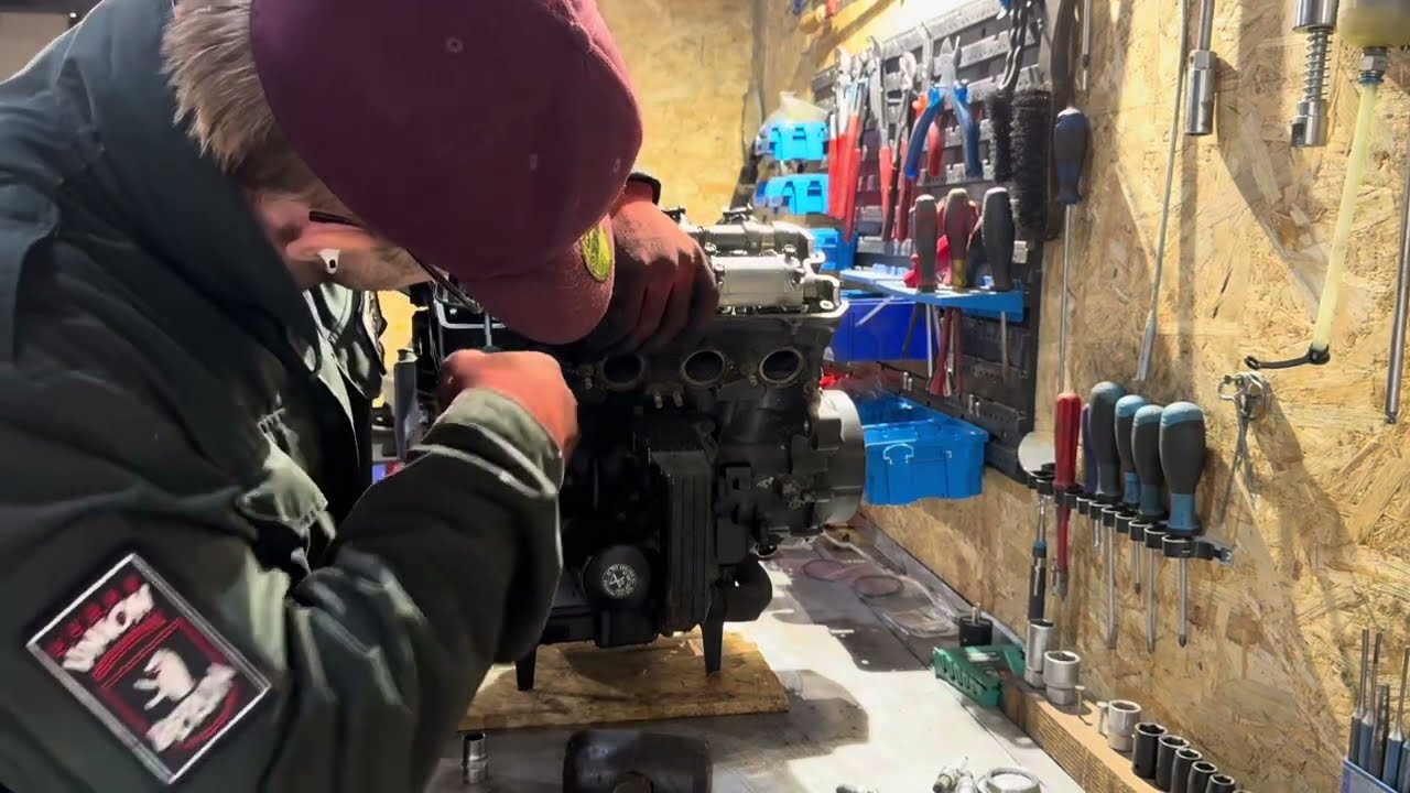 Kolbenringe tauschen Honda CBF PC38 Teil 1 