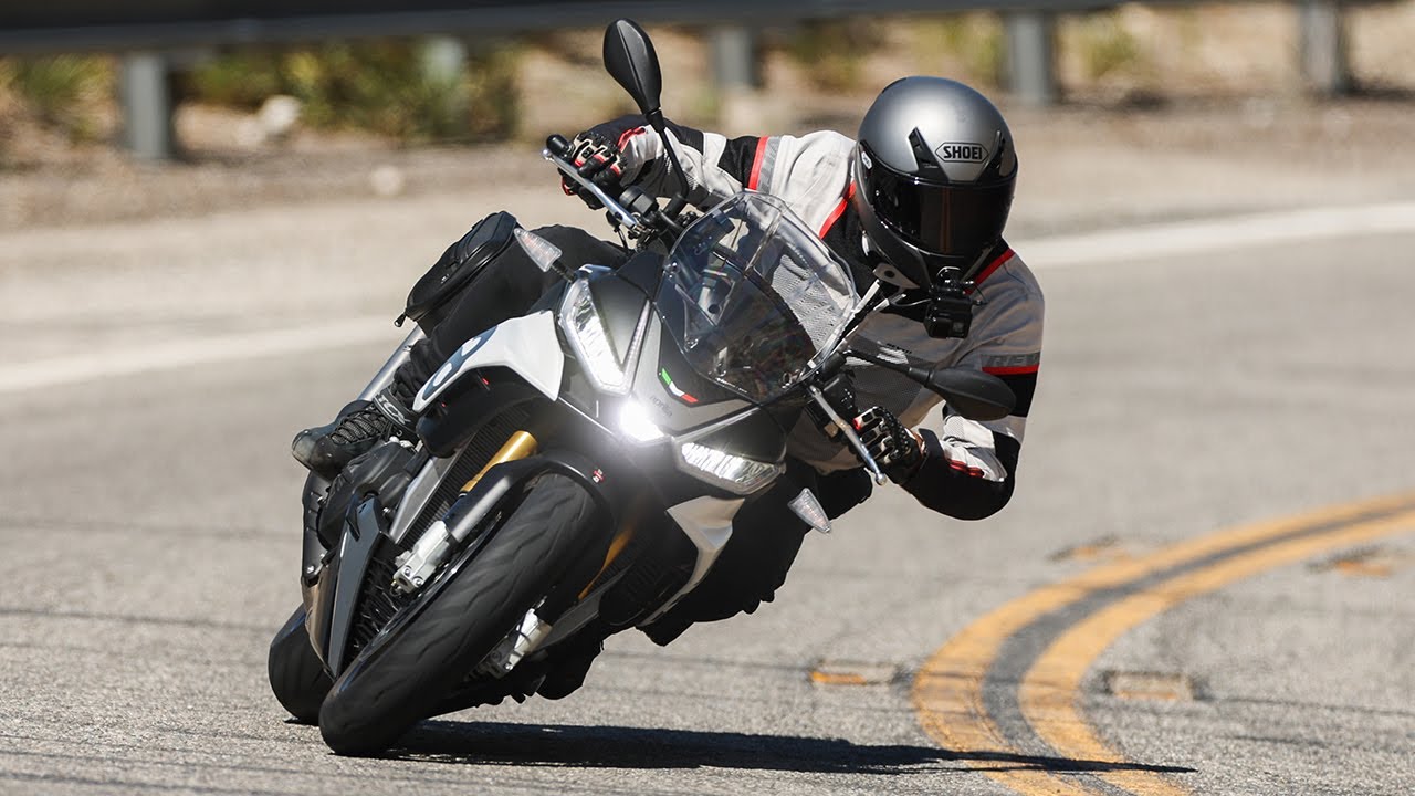 2021 Aprilia Tuono V4 and V4 Factory Review | Motorcyclist