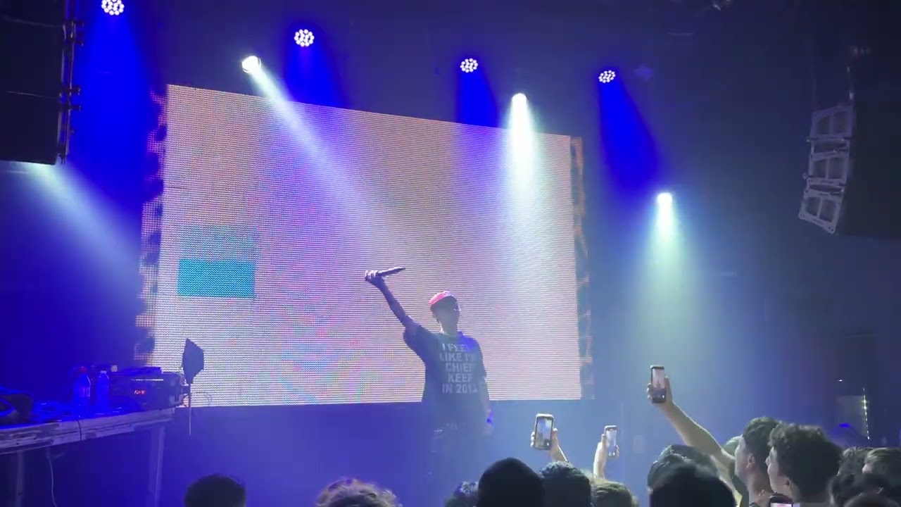 LEAVE ME ALONE - BLAGH - EN VIVO NICETO 2025