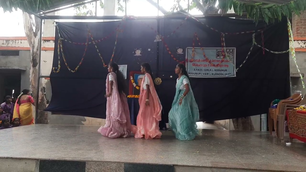 ZPHS GIRLS KODUMUR KURNOOL DIST,  Children's day dance performance by 9D students