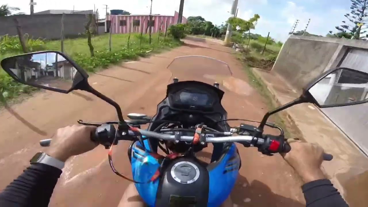Avelloz AZX EFI 160 2025 fazendo teste subindo ladeira e testando seu desempenho