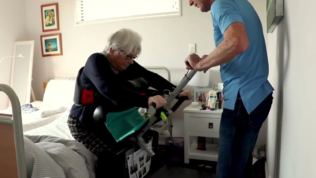 Erik & Jean talk about the Kera sit2sit hoist: An innovative alternative to mobile hoists.