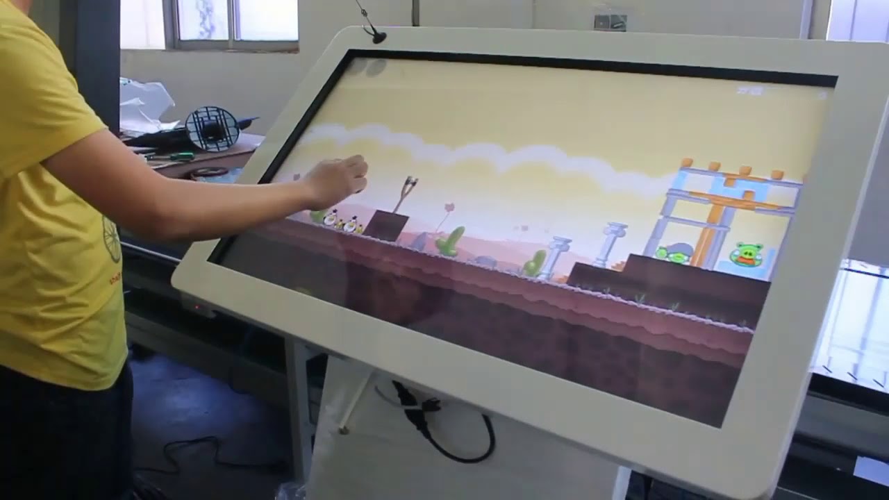Touch Screen kiosk display
