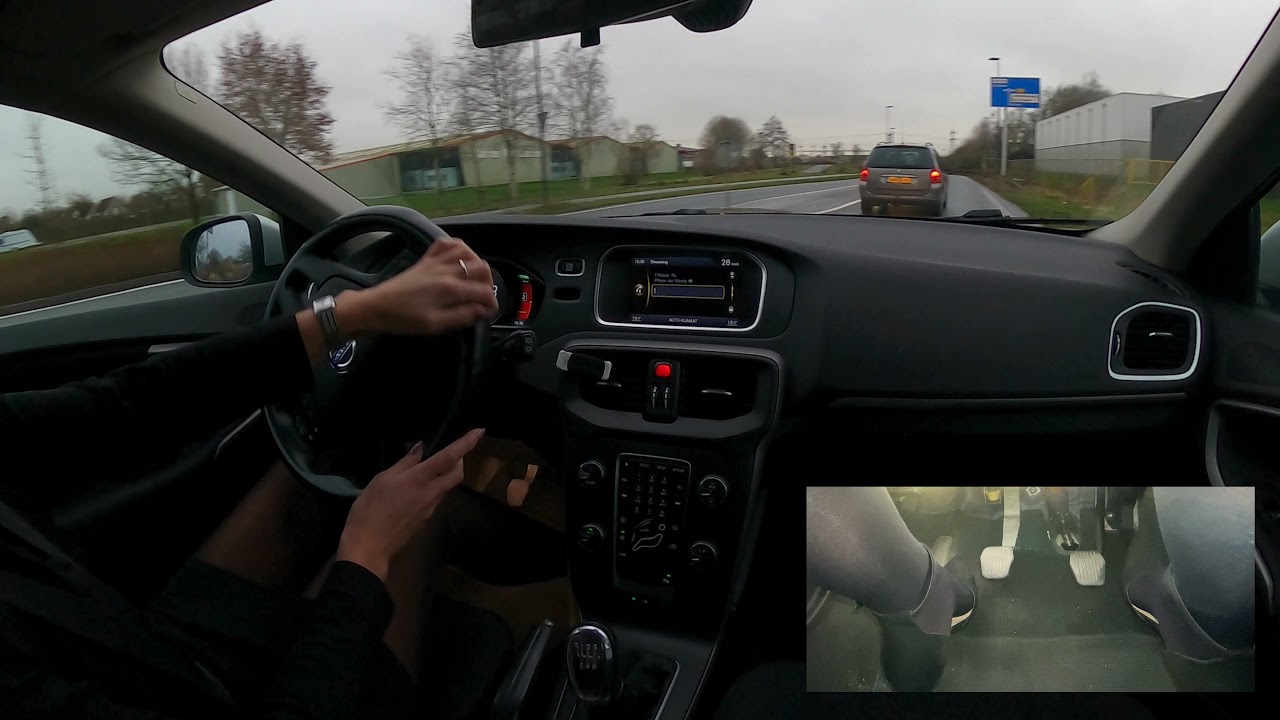✳️PANTYCHANGE🪄  black, nude & barefoot, dress, REVVING, driving HIGHWAY🛣 manual Volvo V40 Car ASMR