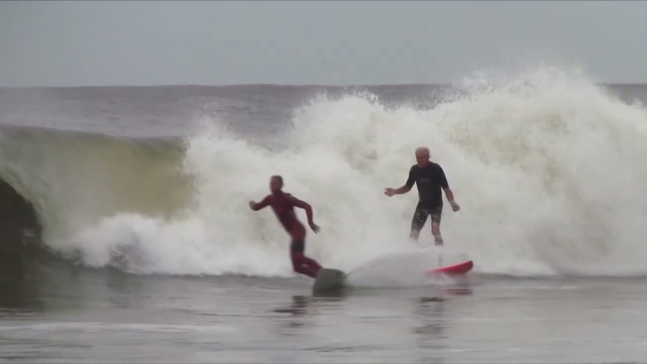 Crowded Hurricane Surfing In New York