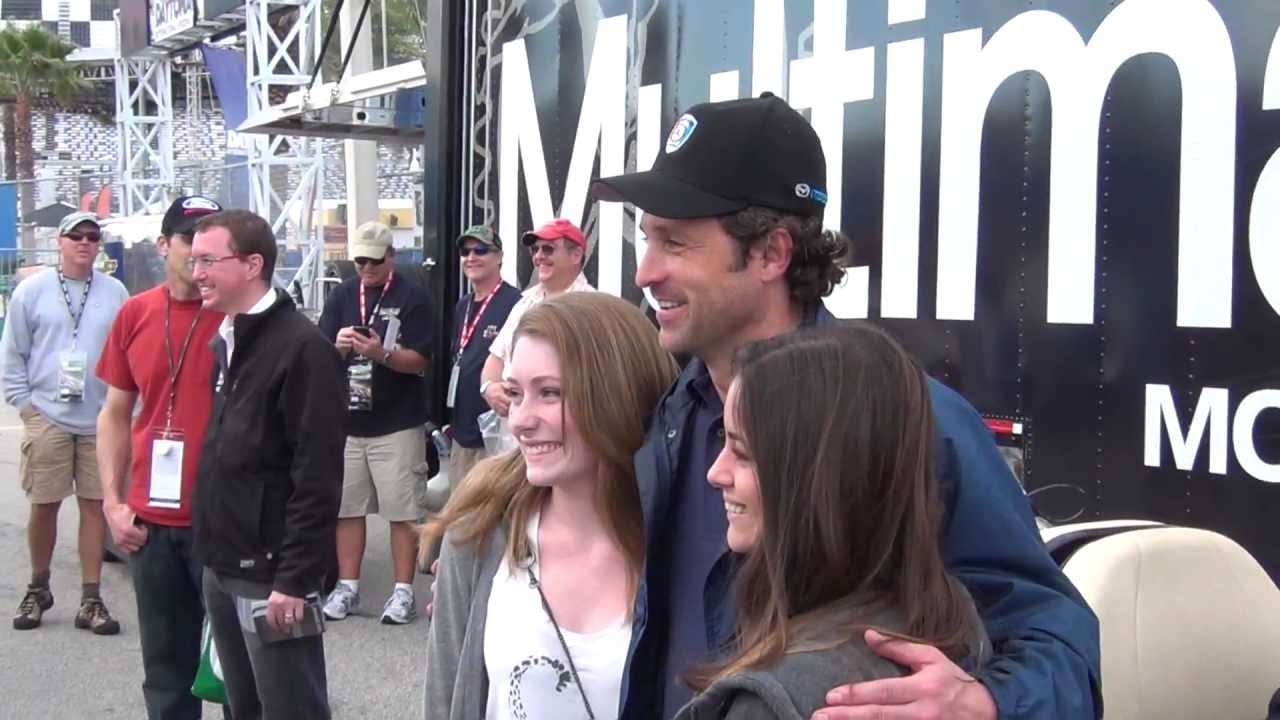 MOTRface.com Patrick Dempsey gives his hat to a fan at Daytona International Speedway - pt 1