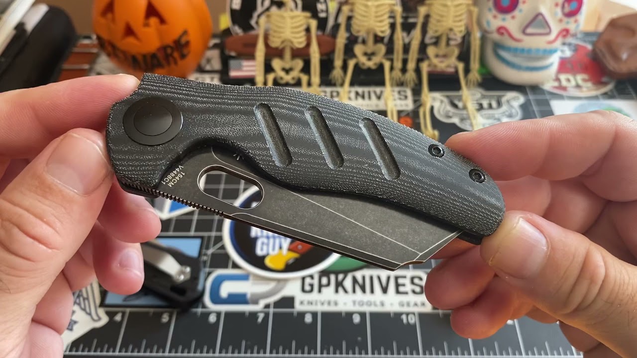 The rough Ryder pocket knife/ The Kizer Sheepdog large!!!!! 😀