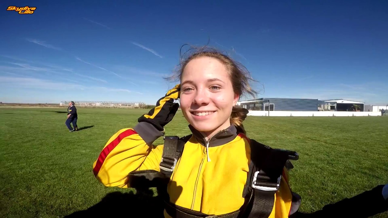 Sin reserva | Skydive Lillo | Paracaidismo Madrid | #VenAsaltar