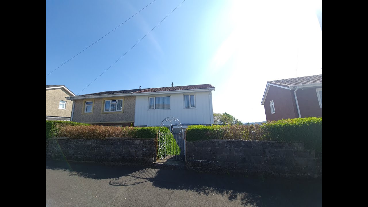 Heol Trefor, Penlan, Swansea. City And County of Swansea. SA5 9AG
