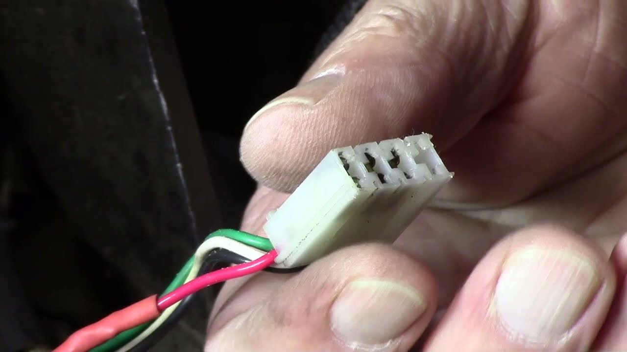 Piaggio NRG ( CDI ausbauen und reinigen und Stecker richten + Vorderrad ausbauen )