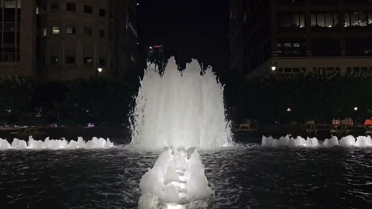Cabot Square Fountain