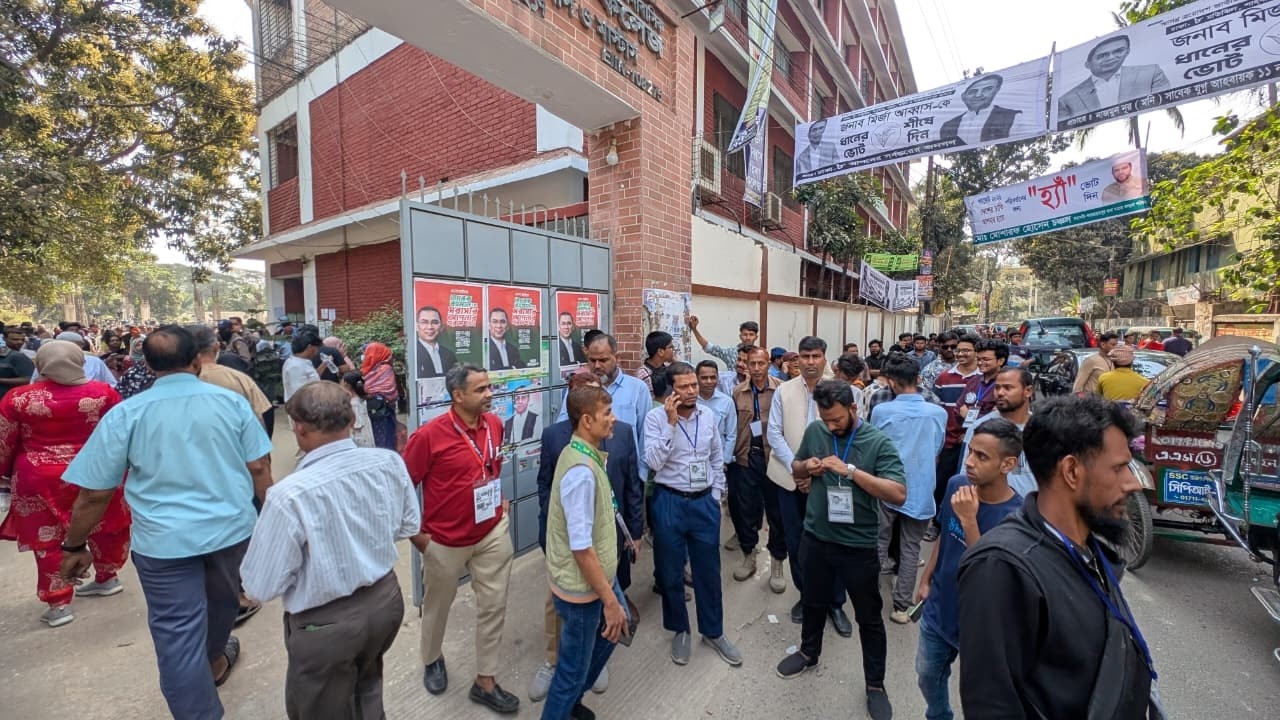 মির্জা আব্বাস মহিলা কলেজ কেন্দ্র পরিদর্শনে নাসীরুদ্দীন পাটোয়ারী | শাহজাহানপুর থেকে সরাসরি