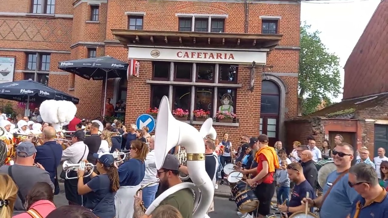 Carnaval du Roeulx 2023 (Les Gilles Rhodiens)