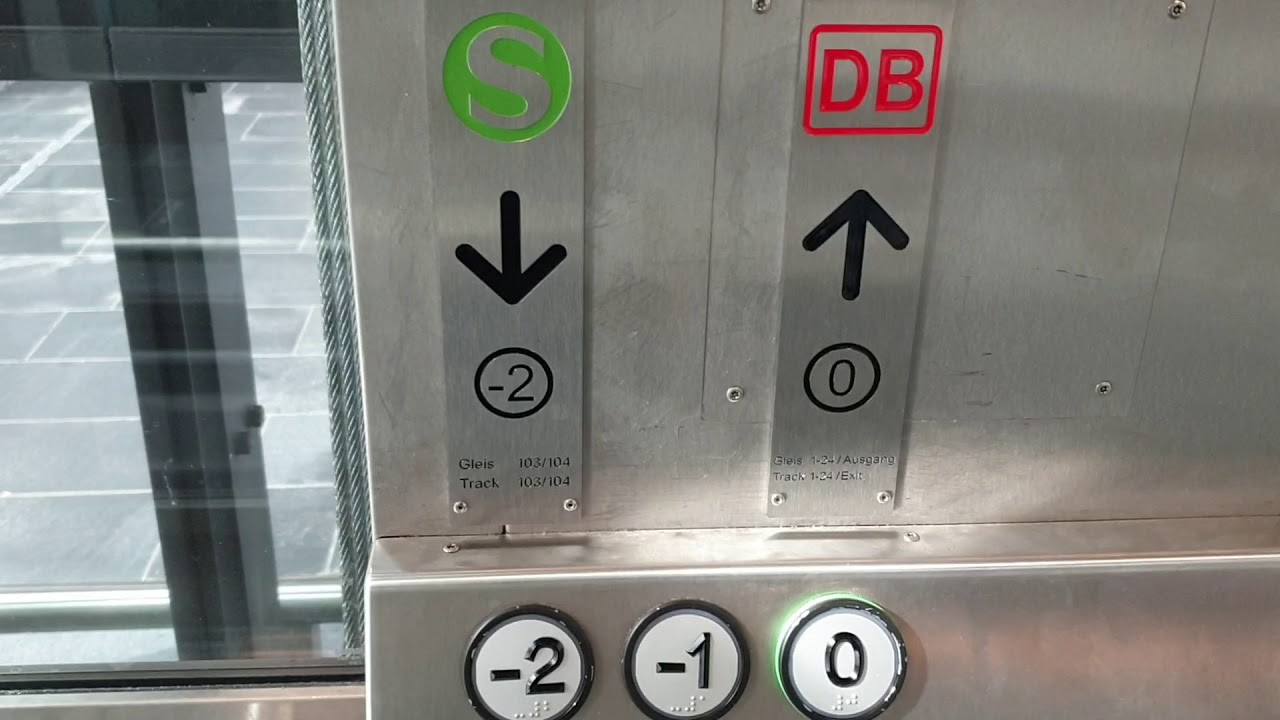 Aufzüge im Hbf Frankfurt am Main (Tiefgarage und S-Bahn)