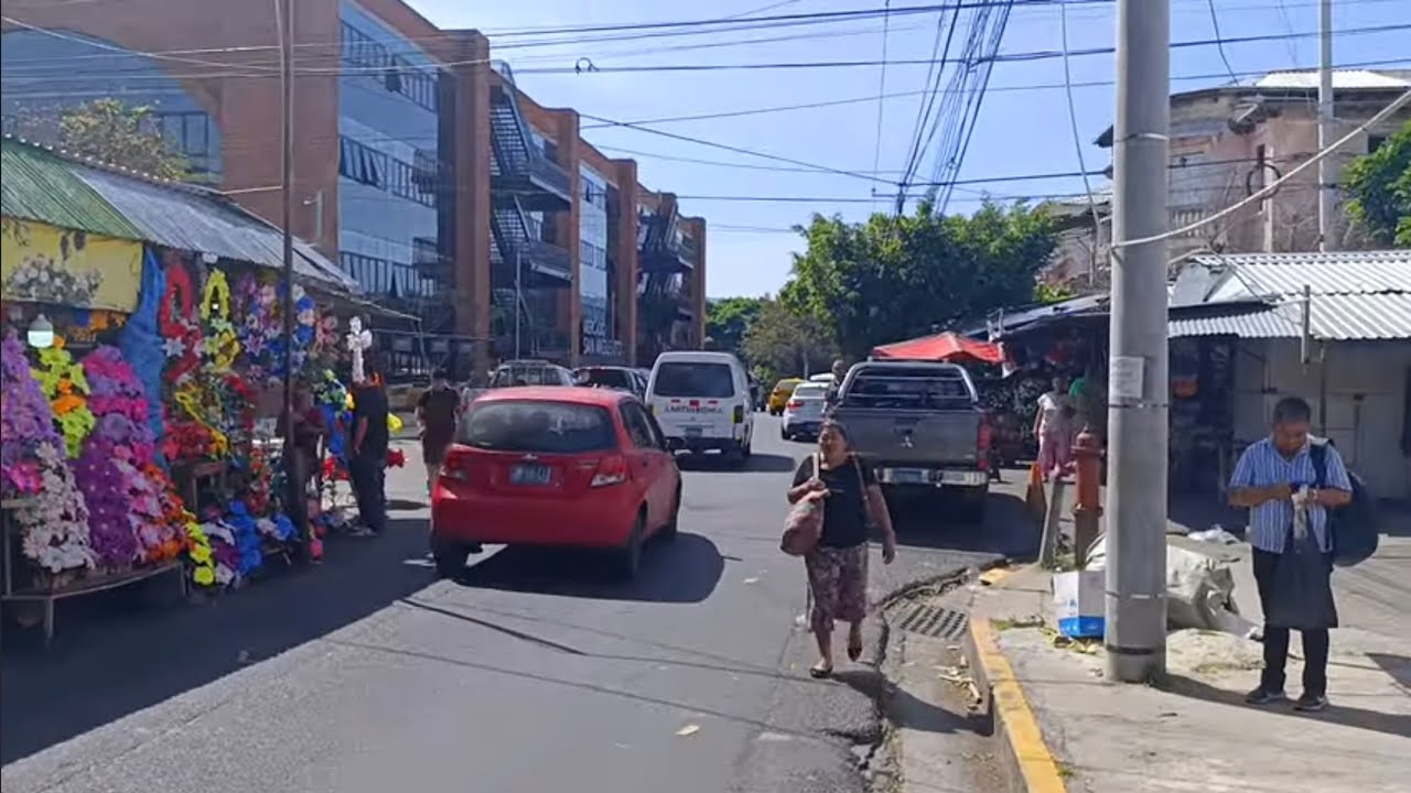 AV. ESPA&Ntilde;A DE SAN SALVADOR EL SALVADOR 