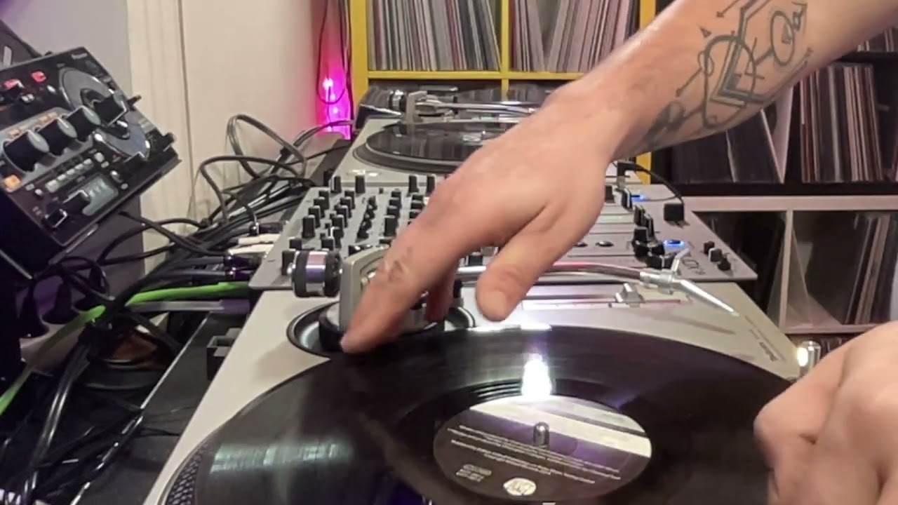 VINYL ONLY TECHNO DJ SET - HYPNOTIC UNDERGROUND GROOVE