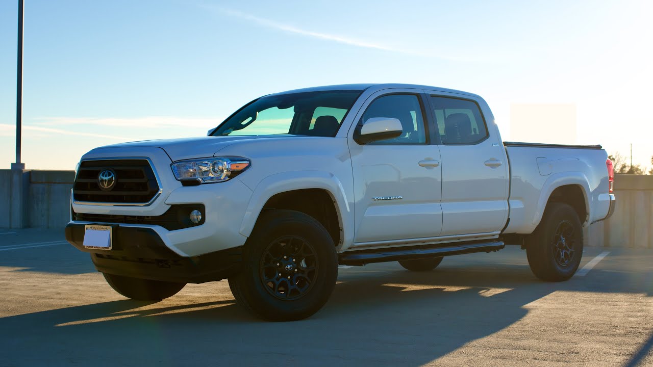 2022 Toyota Tacoma SR5 w/ V6 Double Cab 6 Foot Bed