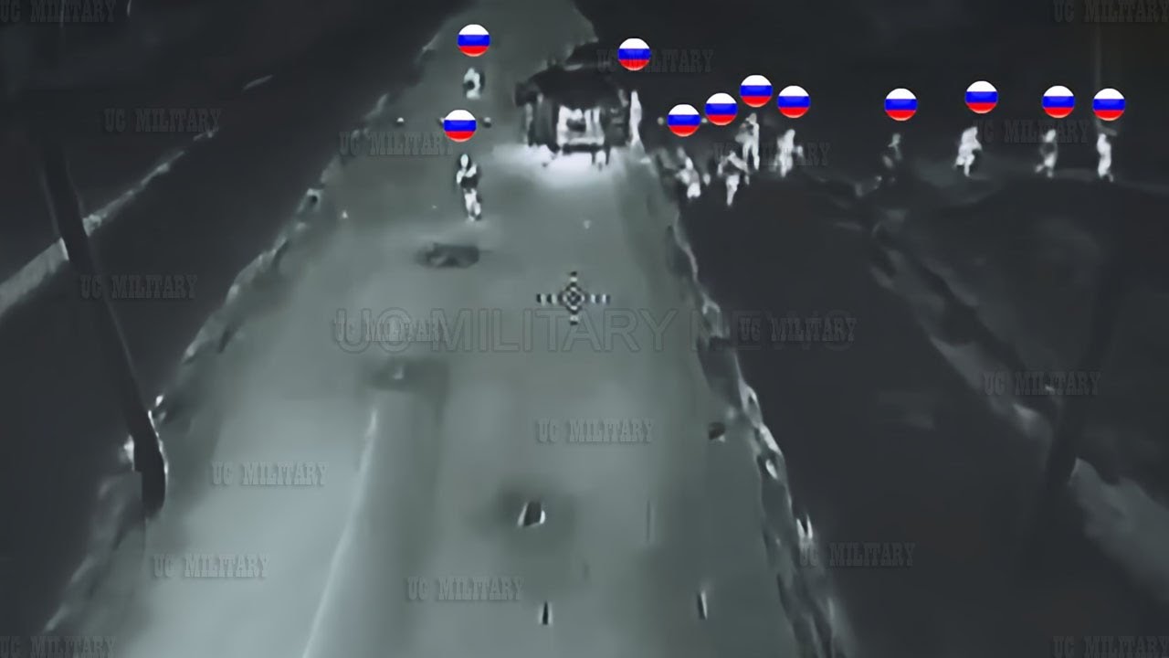 Ukrainian FPV drones mercilessly slaughter a group of Russian infantry at night
