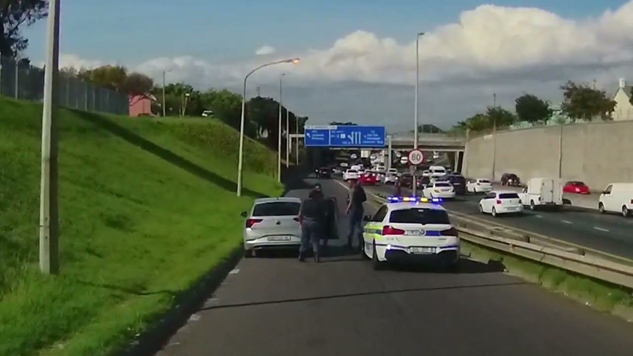 Police Action #SAPS #police #highspeedchase #bluelights