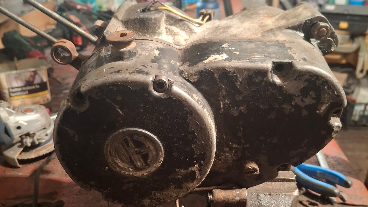 Directo de galpon moto guzzi jabato restauracion