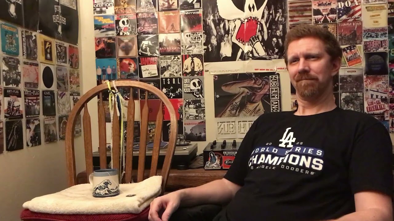Shnootz - Reaction Video (Kate Bush - Moments of Pleasure [Director's Cut])