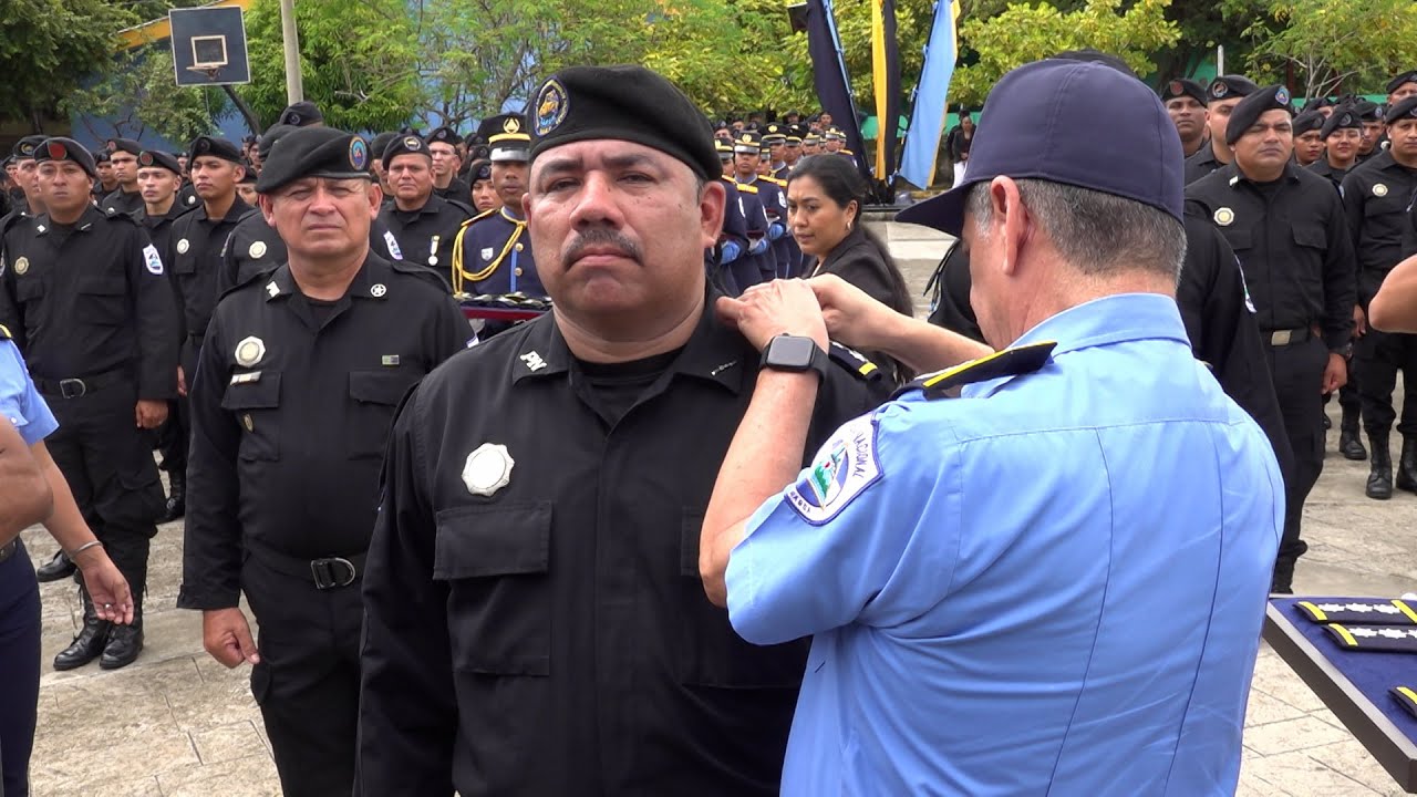 Reconocen labor de oficiales del DOEP con ascensos en grado
