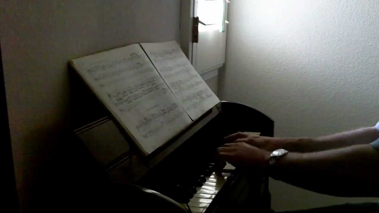 Brahms: Es ist ein Ros entsprungen - Mason & Hamlin Style 110 Baby Reed Organ