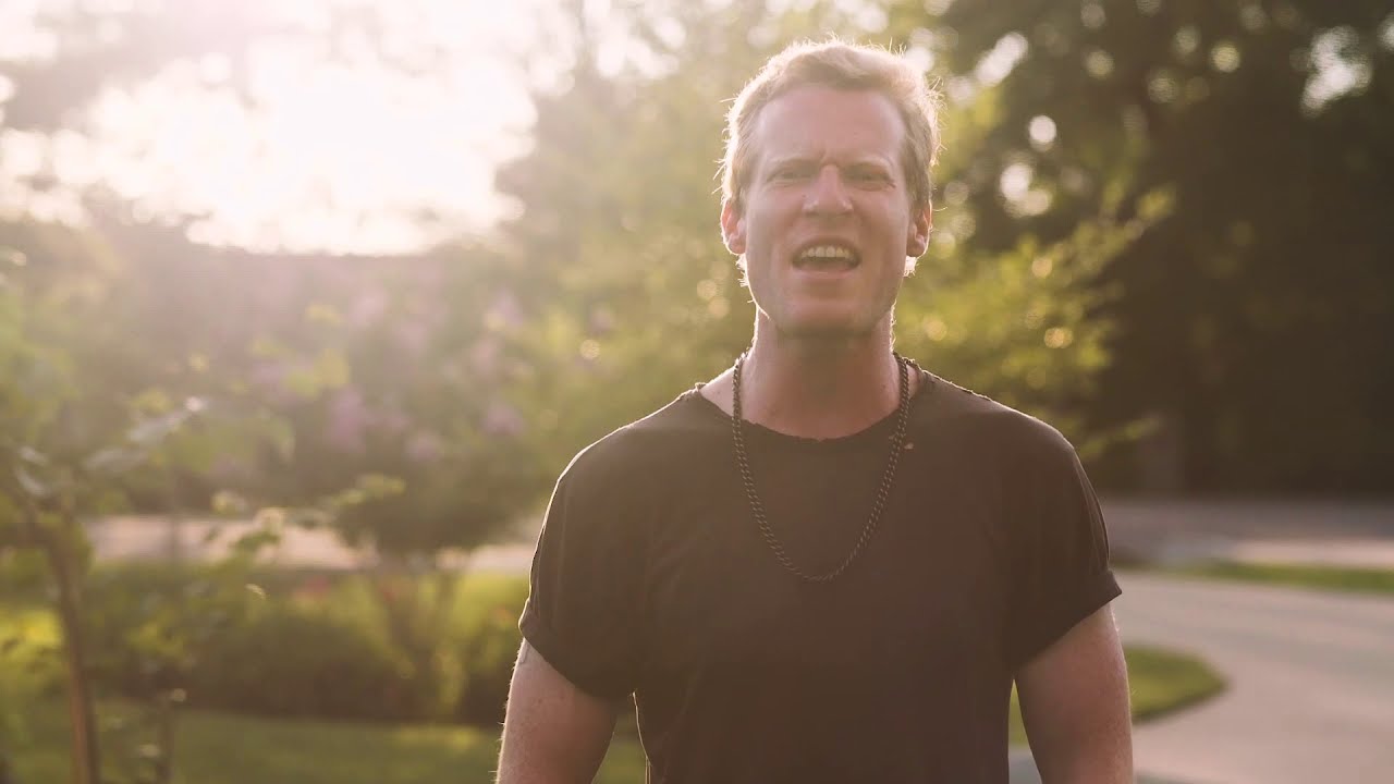 Charlie Abbott  :: Thirty Something 