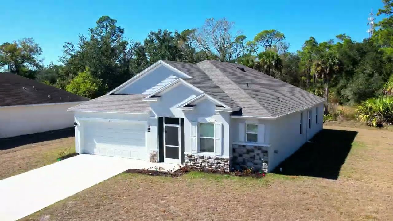 111 S McDuff St, North Port