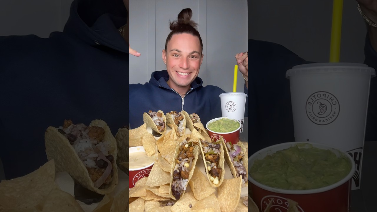 Chipotle Tacos 🌮🌶️ #chipotle #tacos #foodie #mukbang #asmr #fyp